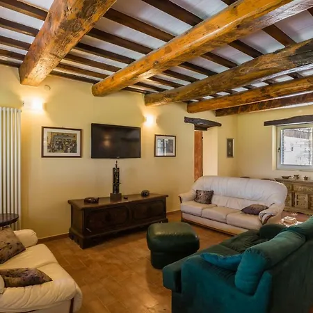 Villa Pally Fossombrone