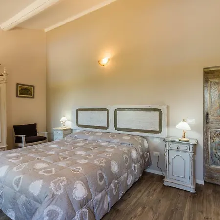 Pally Villa